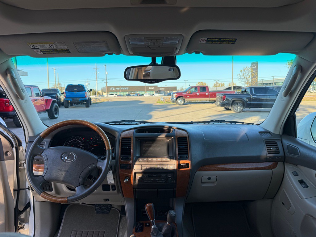 2005 Lexus GX Image 21