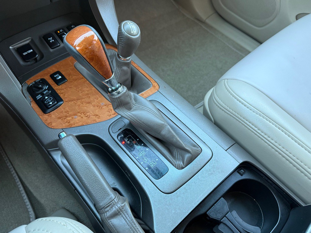 2005 Lexus GX Image 29