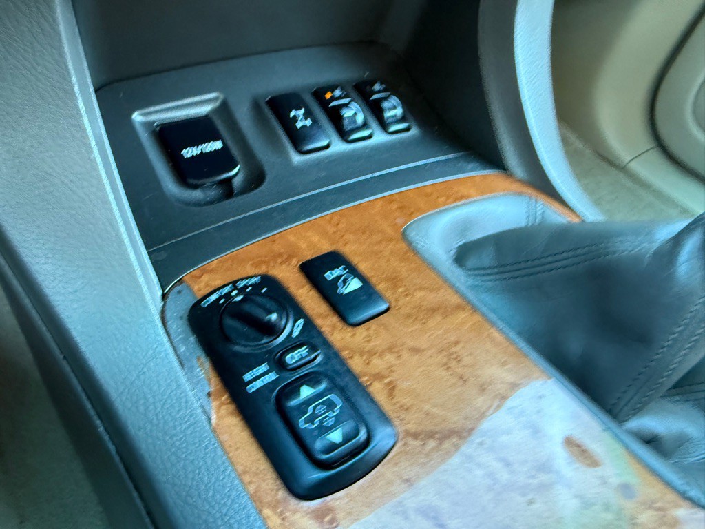 2005 Lexus GX Image 31