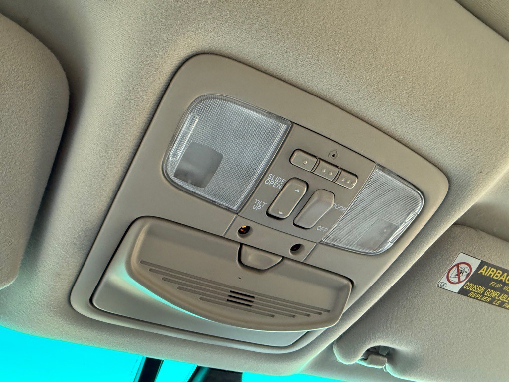 2005 Lexus GX Image 35