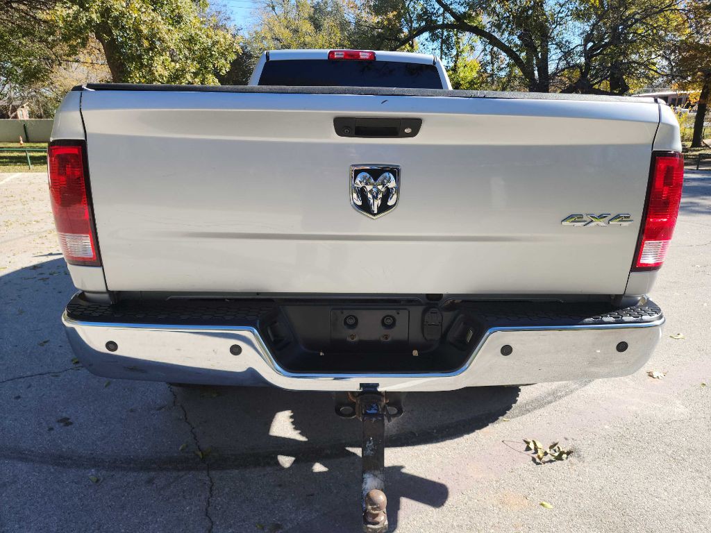 2016 RAM 3500 Image 7