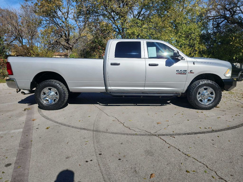 2016 RAM 3500 Image 14