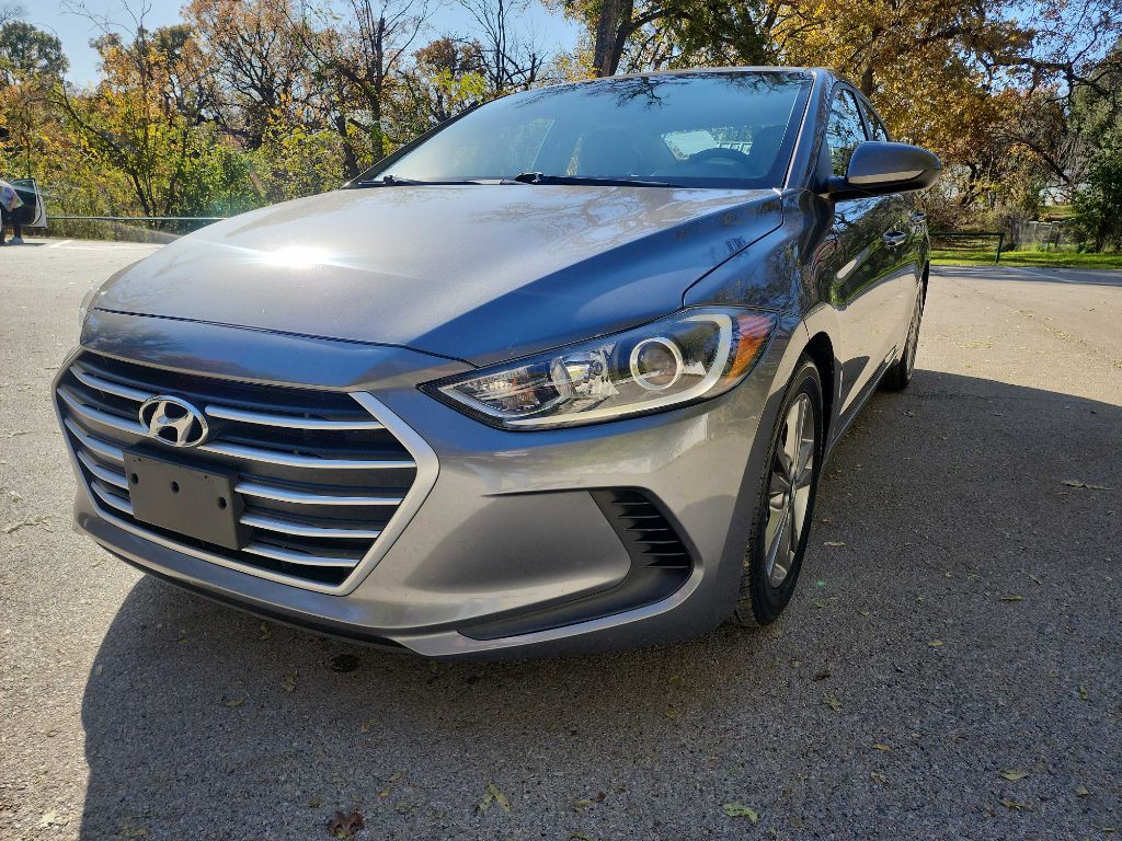 2018 Hyundai Elantra Image 3