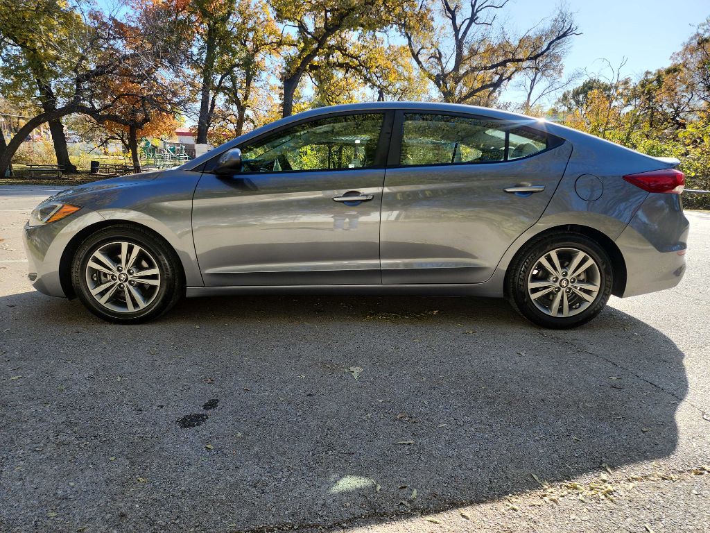 2018 Hyundai Elantra Image 4
