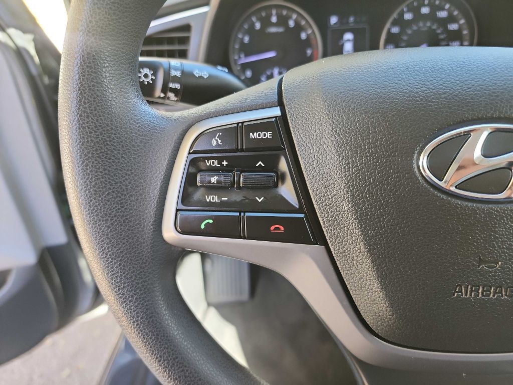2018 Hyundai Elantra Image 16