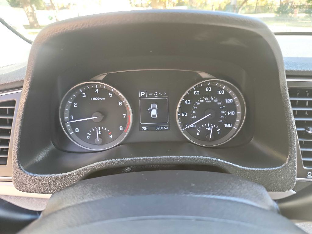 2018 Hyundai Elantra Image 18