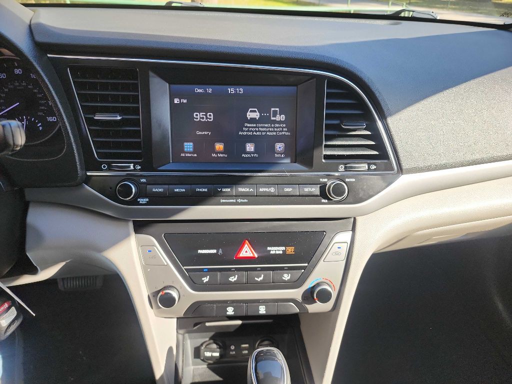 2018 Hyundai Elantra Image 19