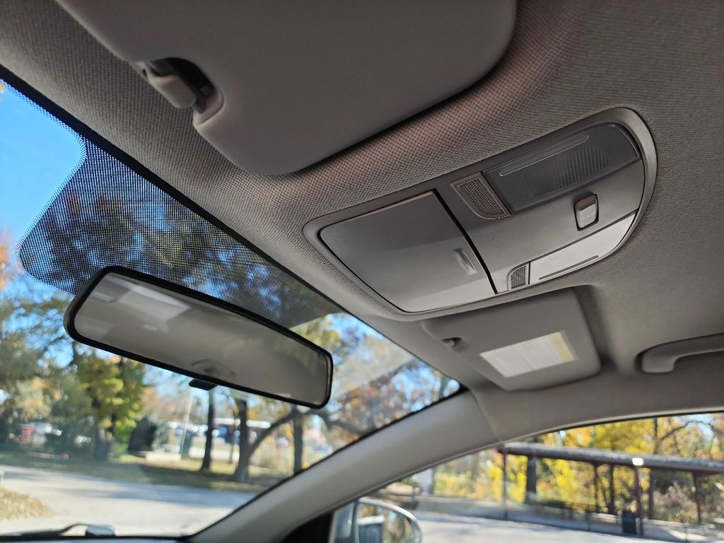 2018 Hyundai Elantra Image 20