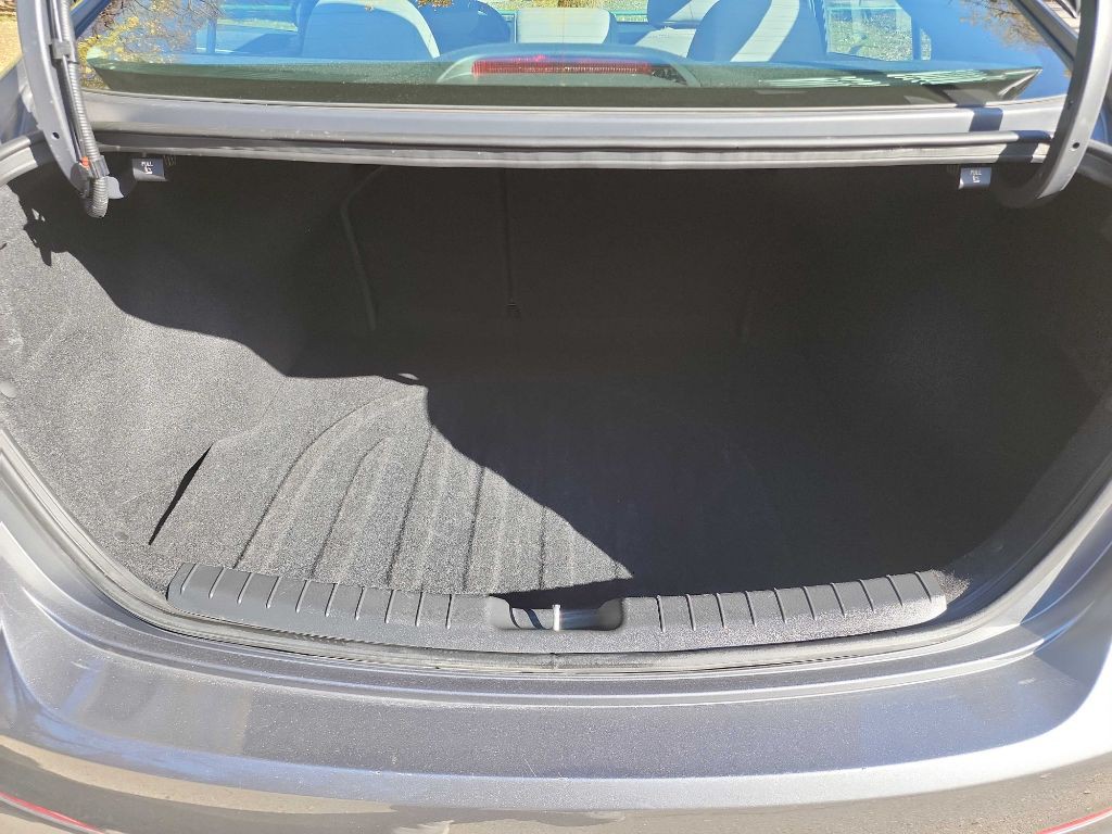 2018 Hyundai Elantra Image 25
