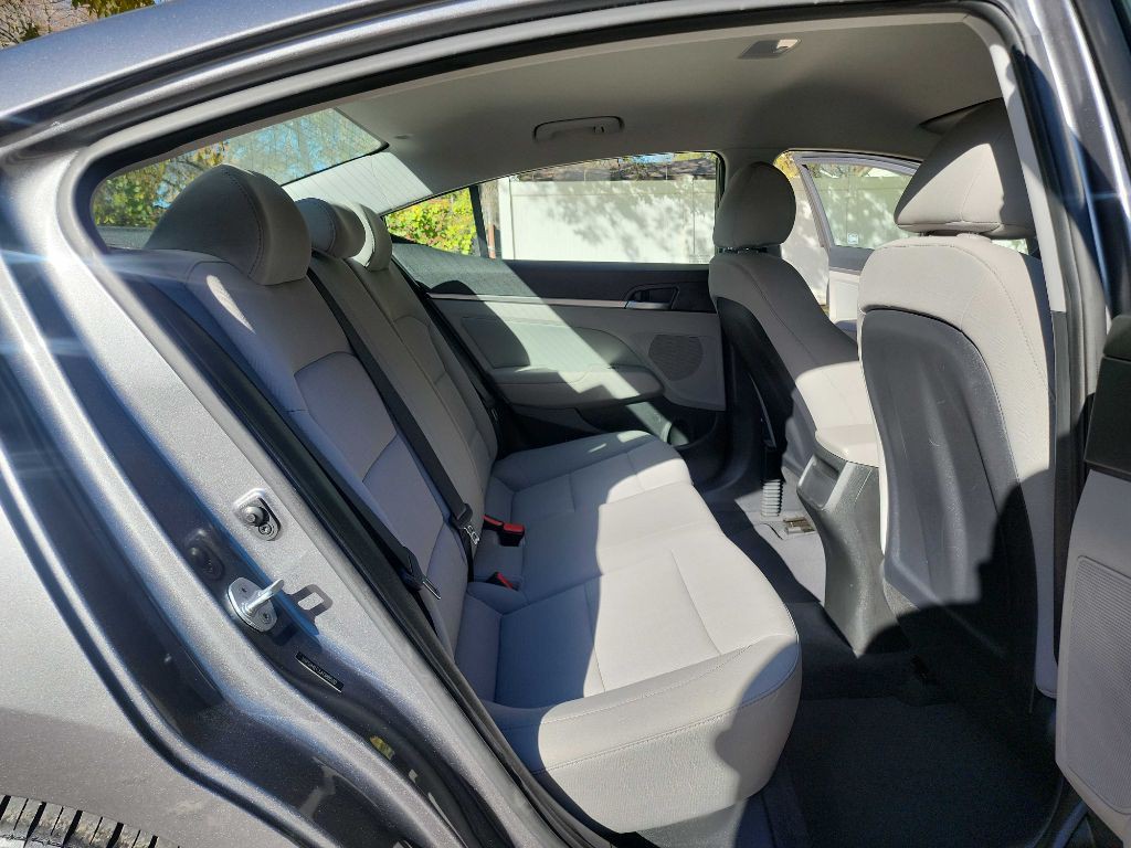 2018 Hyundai Elantra Image 29