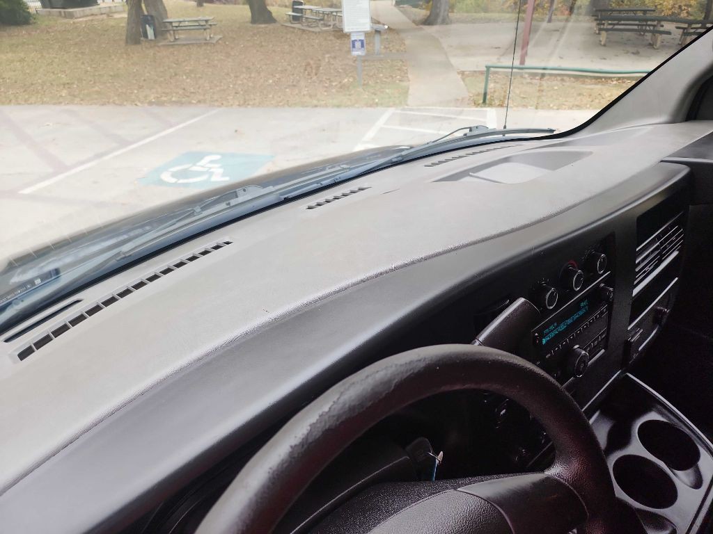 2015 Chevrolet Express Image 17