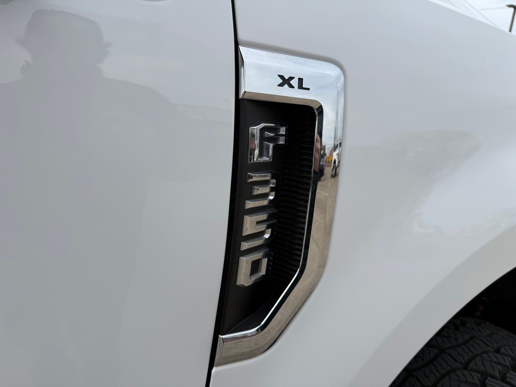 2019 Ford F-350 Image 9