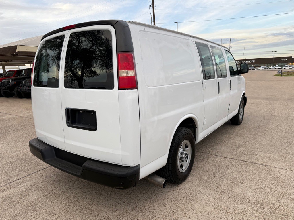 2007 GMC Savana Image 7