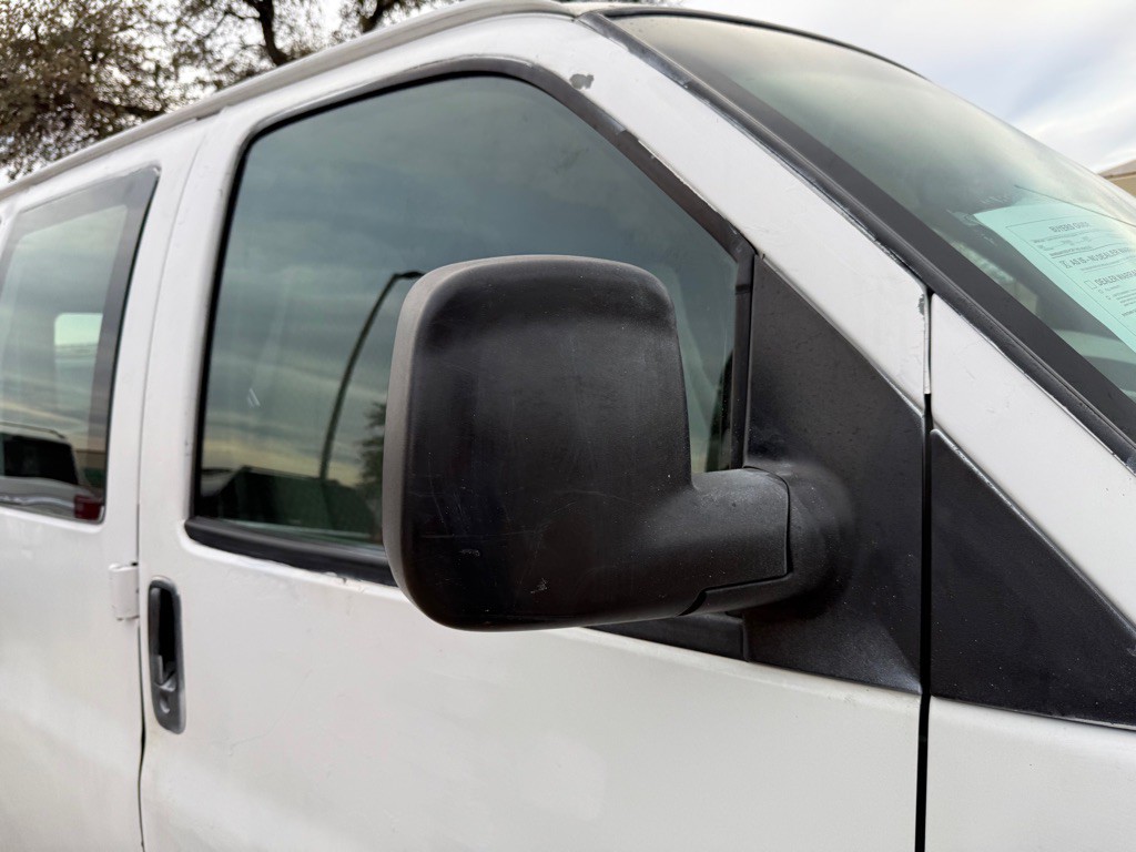 2007 GMC Savana Image 9