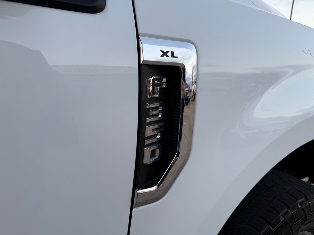 2022 Ford F-350 Image 9