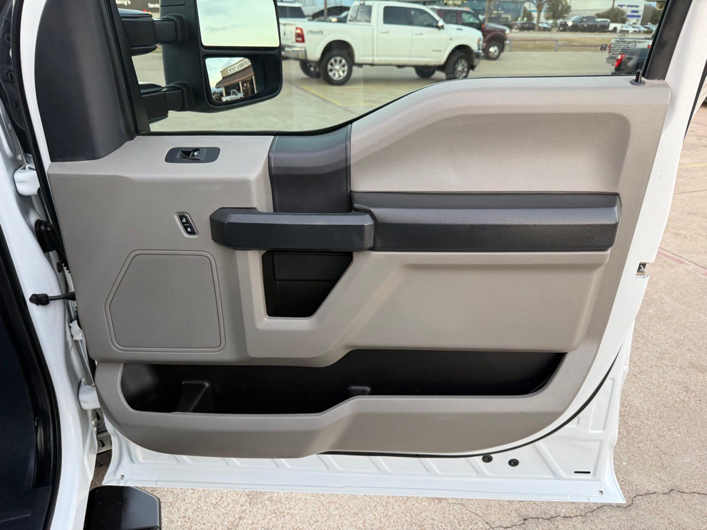 2022 Ford F-350 Image 22