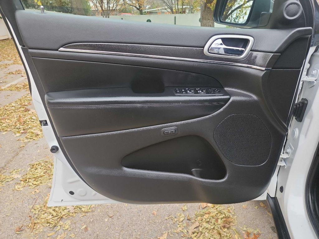 2018 Jeep Grand Cherokee Image 16