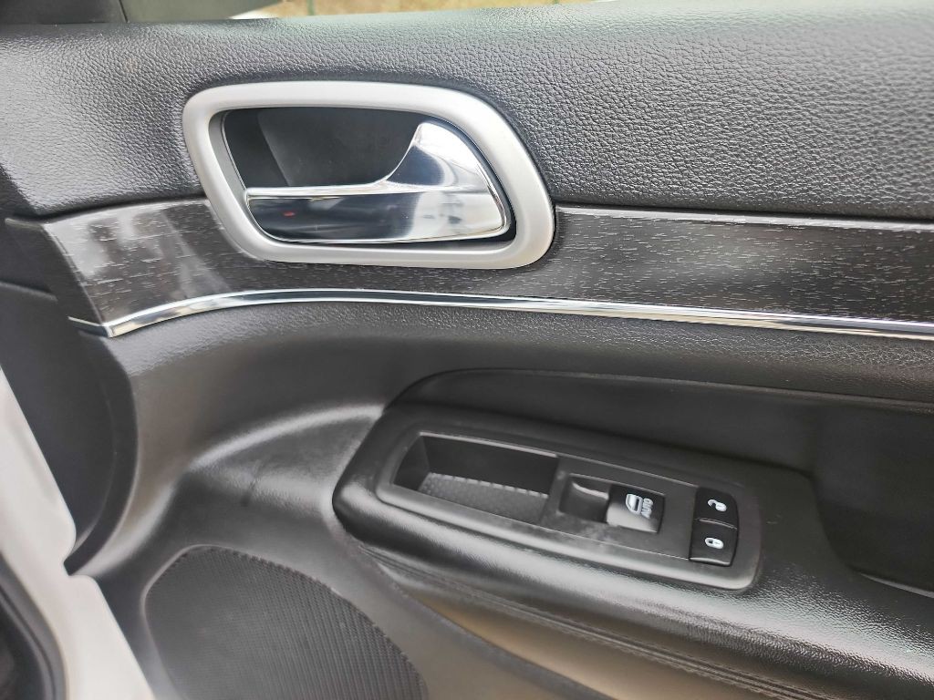 2018 Jeep Grand Cherokee Image 37