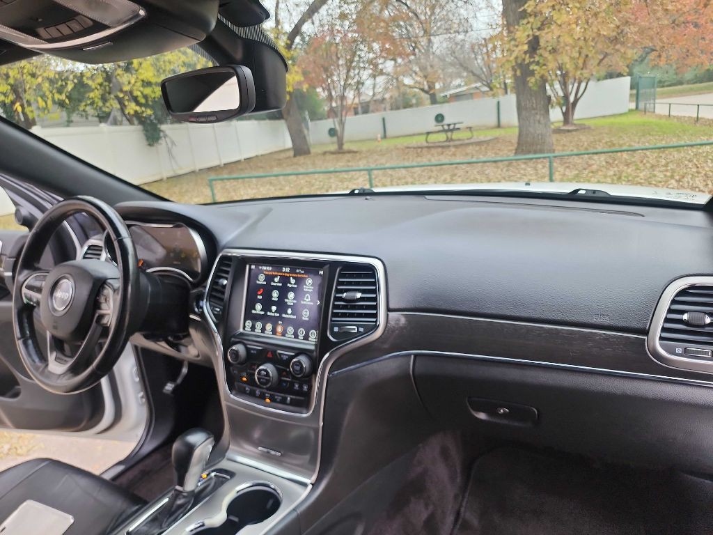 2018 Jeep Grand Cherokee Image 38