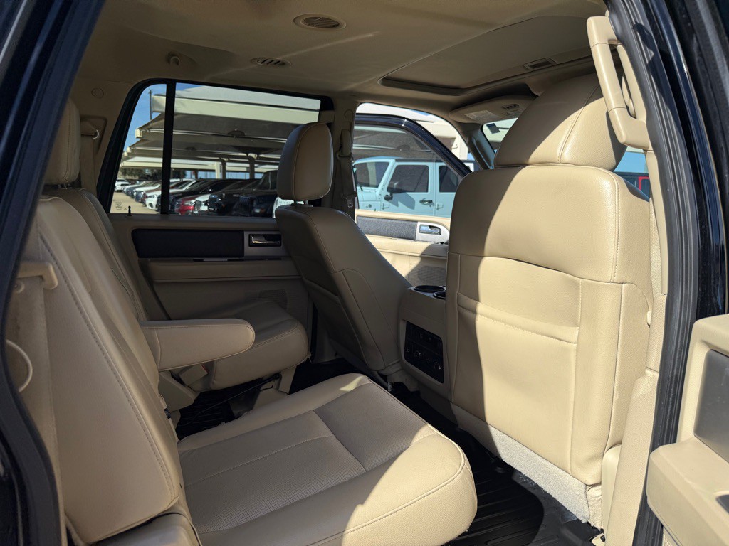 2016 Ford Expedition Image 16