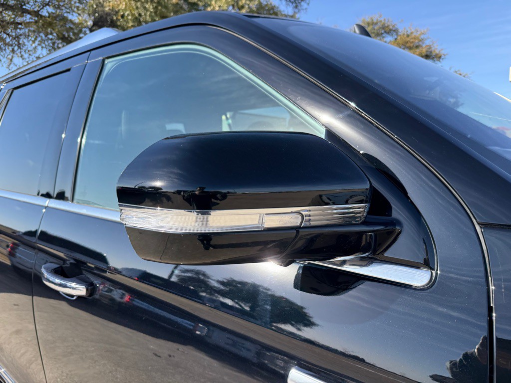 2018 Lincoln Navigator Image 9