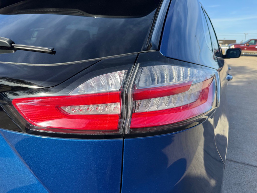 2022 Ford Edge Image 11