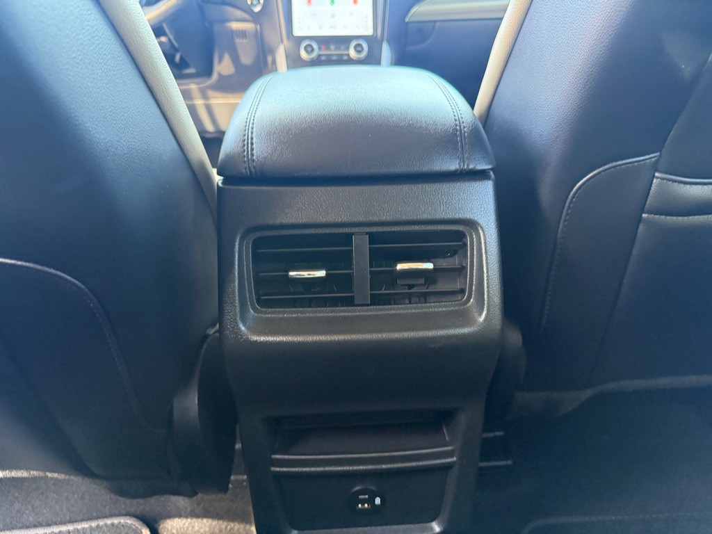 2022 Ford Edge Image 22