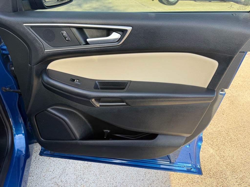 2022 Ford Edge Image 25