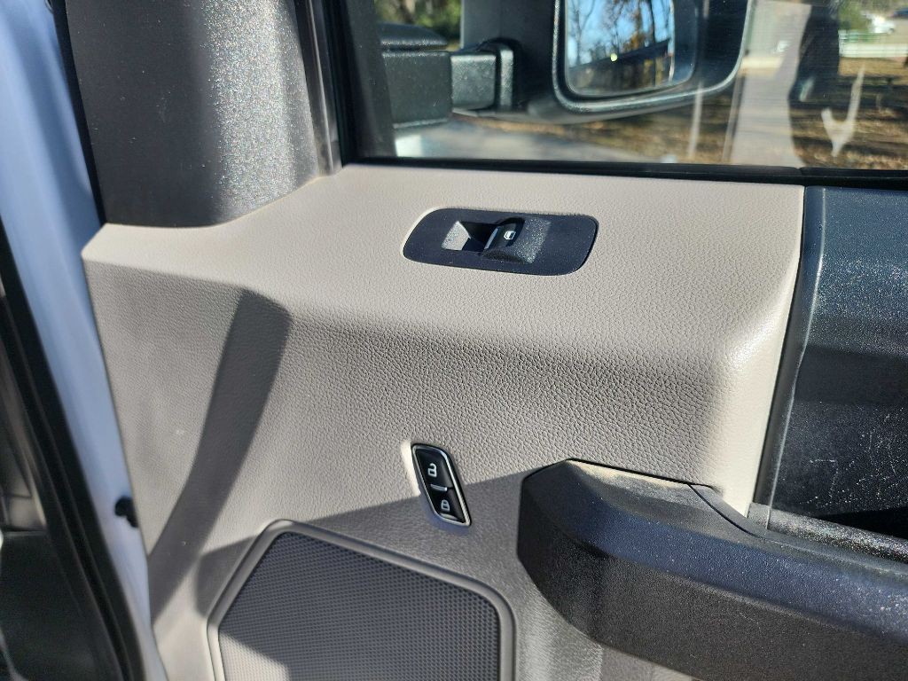 2017 Ford F-250 Image 37