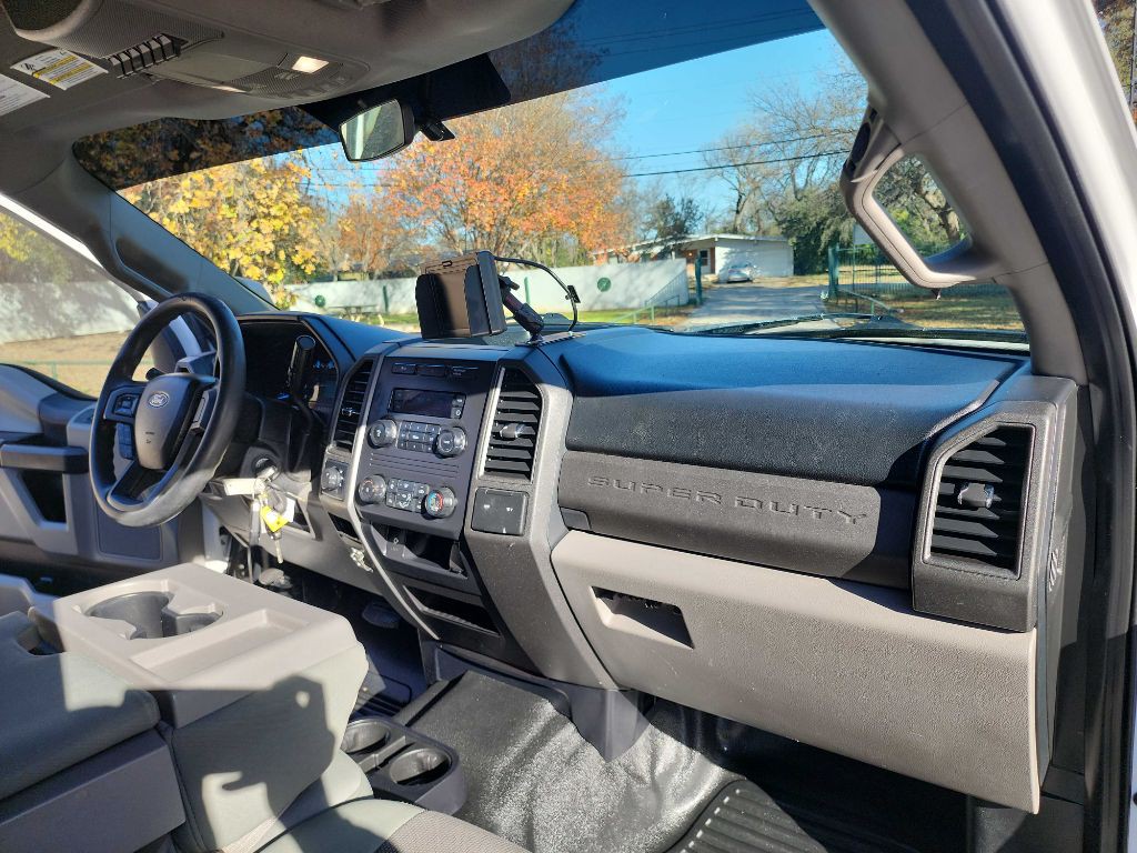 2017 Ford F-250 Image 38