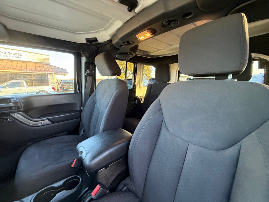 2013 Jeep Wrangler Unlimited Image 17