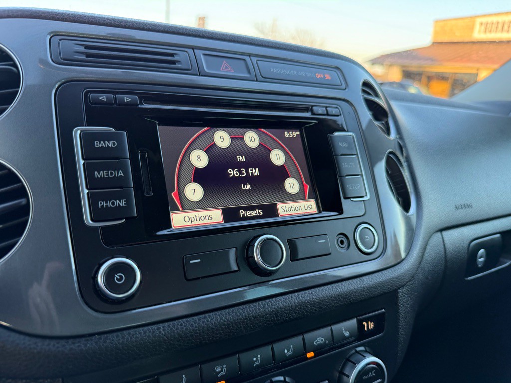 2014 Volkswagen Tiguan Image 28