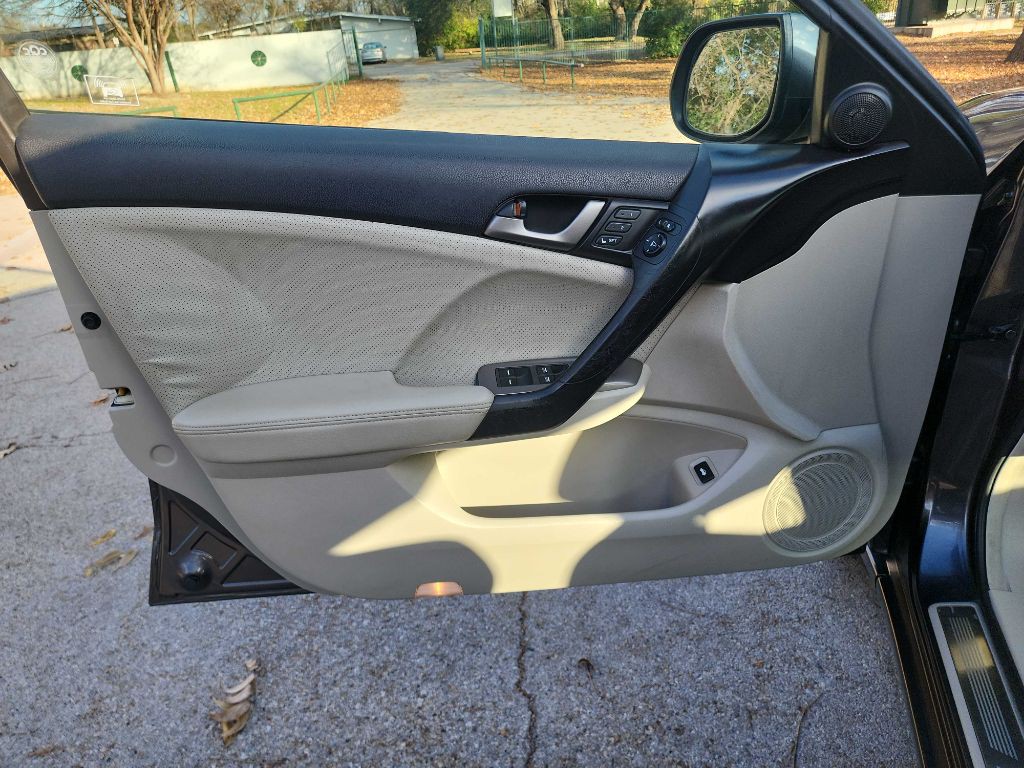 2010 Acura TSX Image 11