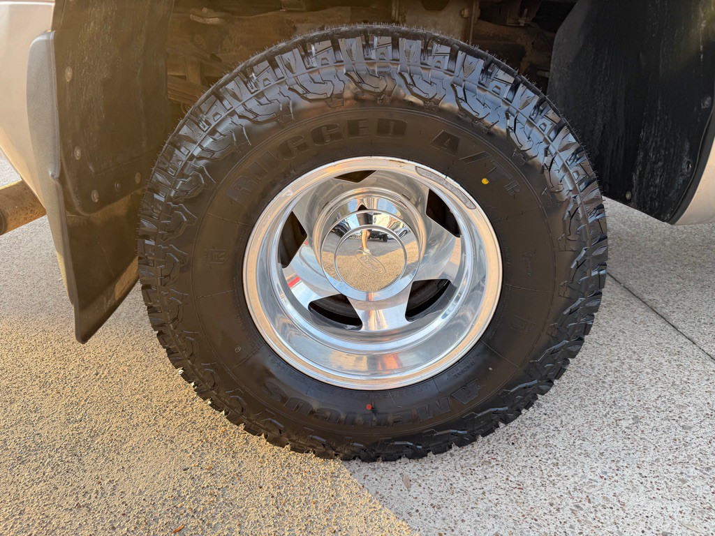 2004 Ford F-350 Image 14