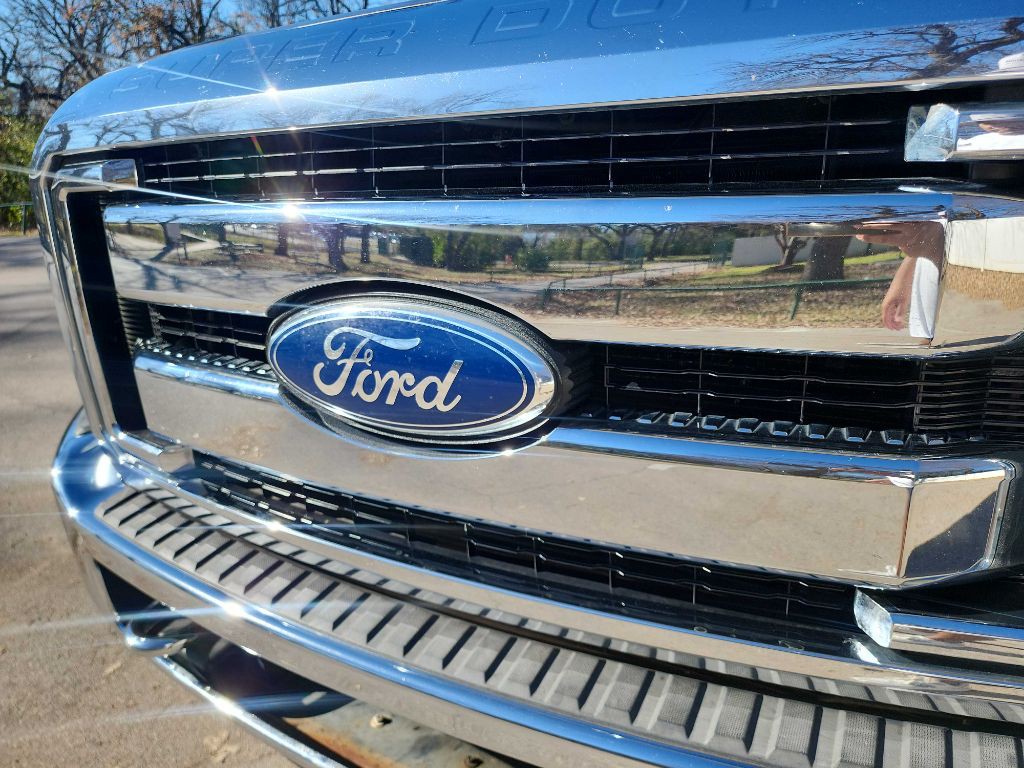 2011 Ford F-250 Image 3