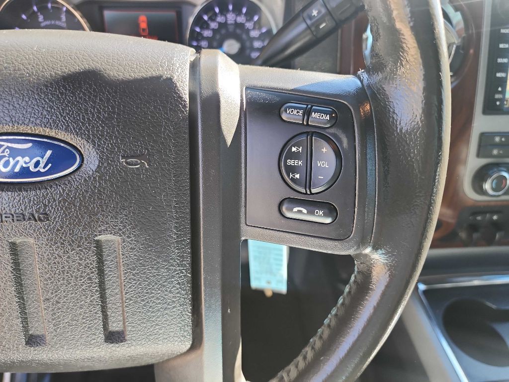 2011 Ford F-250 Image 24