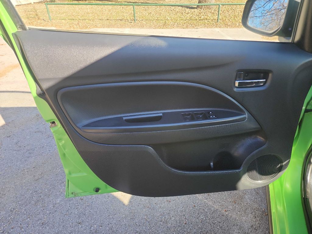 2014 Mitsubishi Mirage Image 10