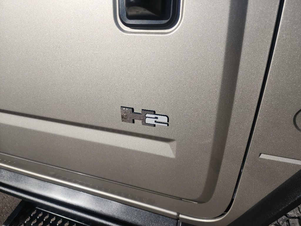 2005 HUMMER H2 Image 13