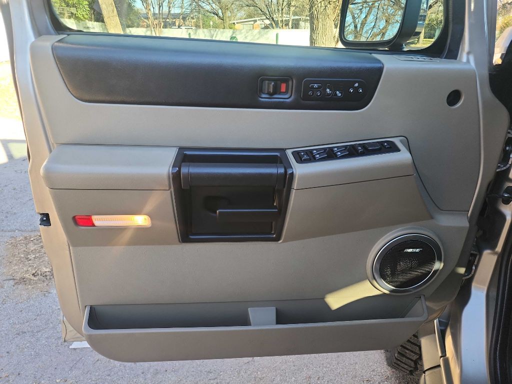 2005 HUMMER H2 Image 15