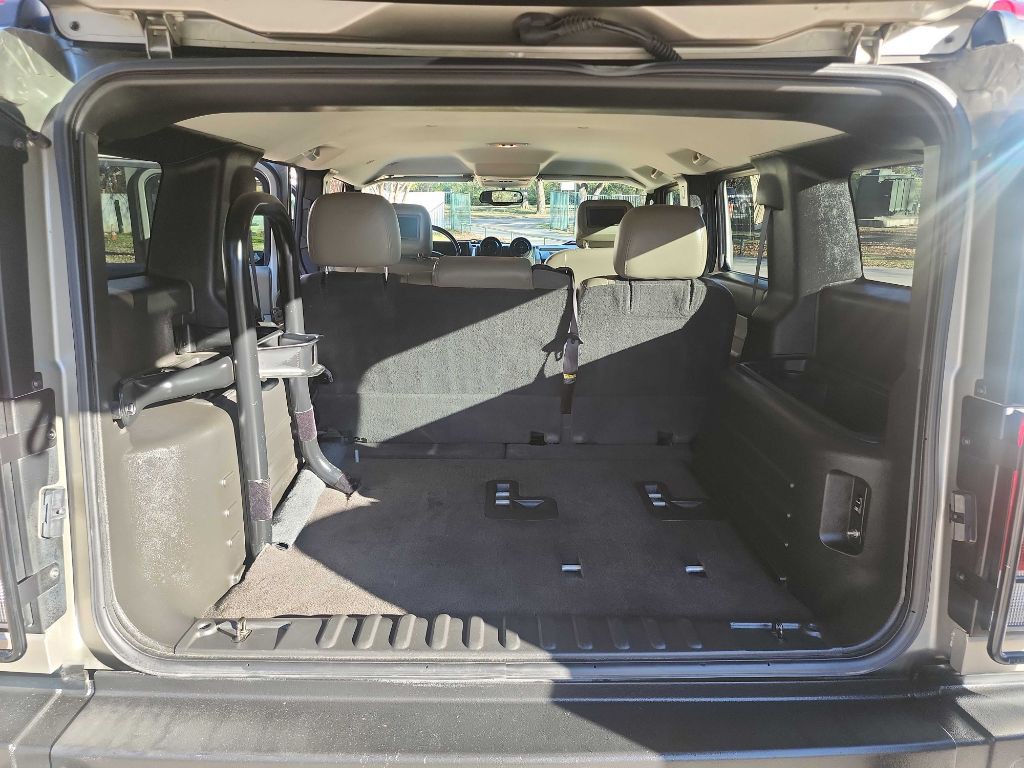 2005 HUMMER H2 Image 25