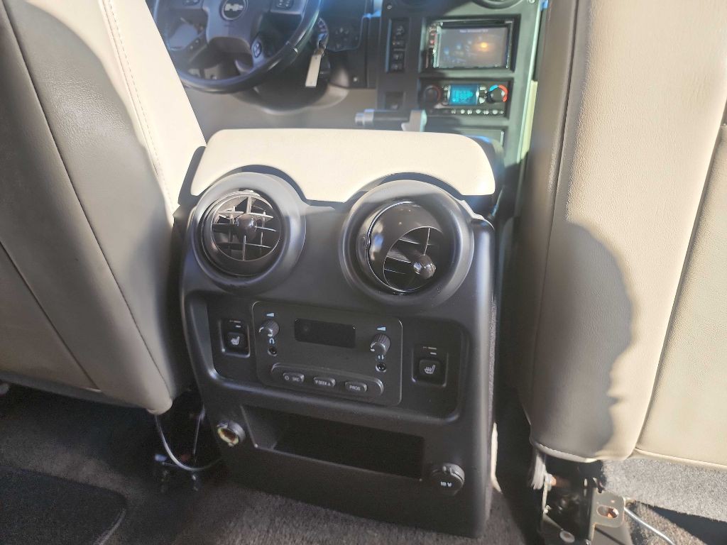 2005 HUMMER H2 Image 31