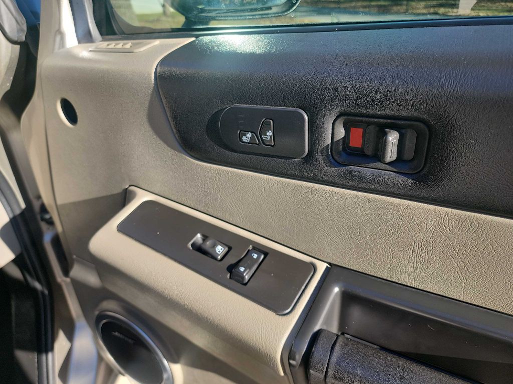 2005 HUMMER H2 Image 33