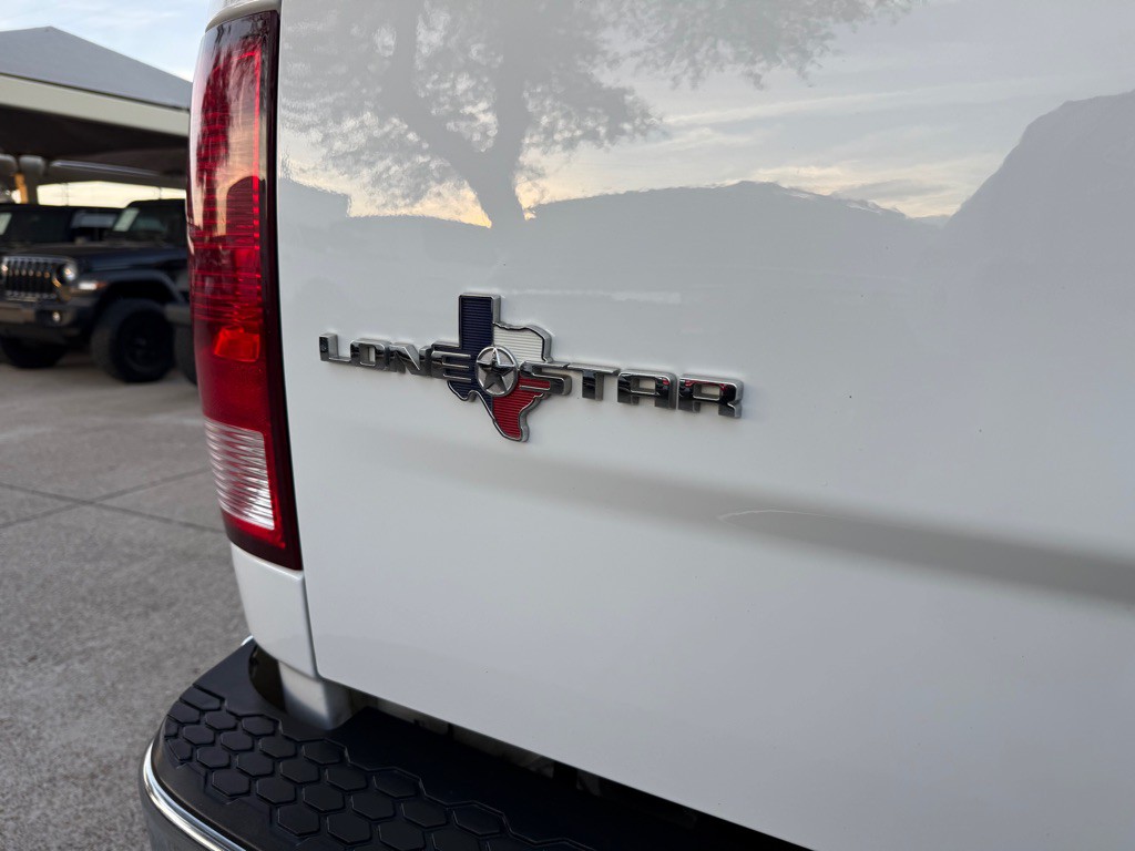 2017 RAM 3500 Image 9