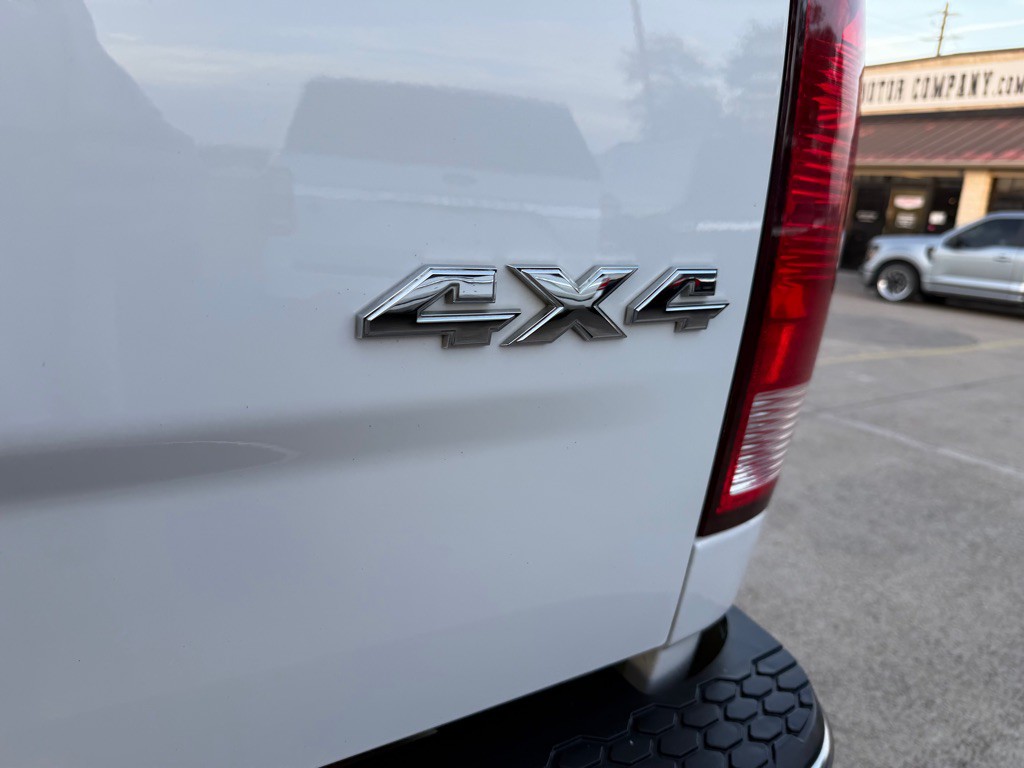 2017 RAM 3500 Image 10