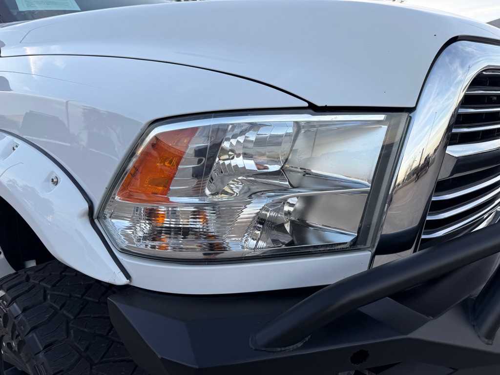 2017 RAM 3500 Image 16