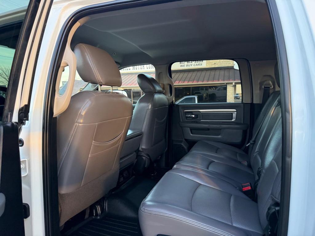 2017 RAM 3500 Image 19