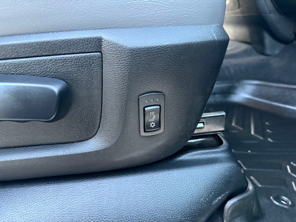 2017 RAM 3500 Image 24