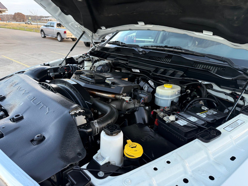 2017 RAM 3500 Image 37