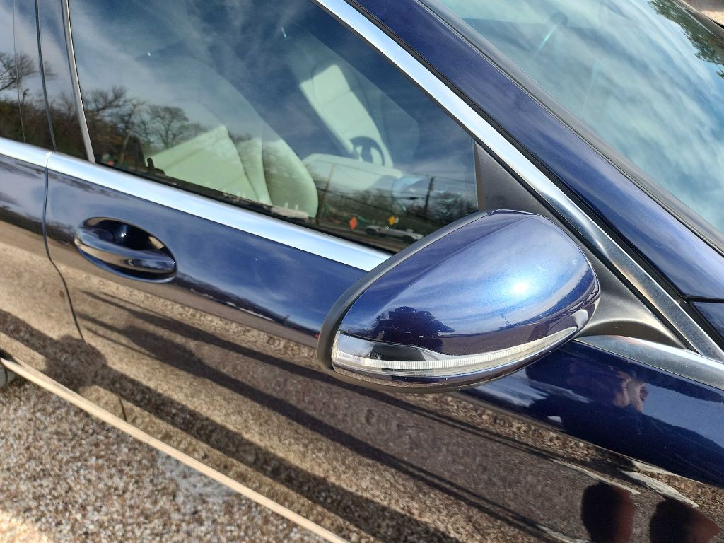 2016 Mercedes-Benz C-Class Image 9