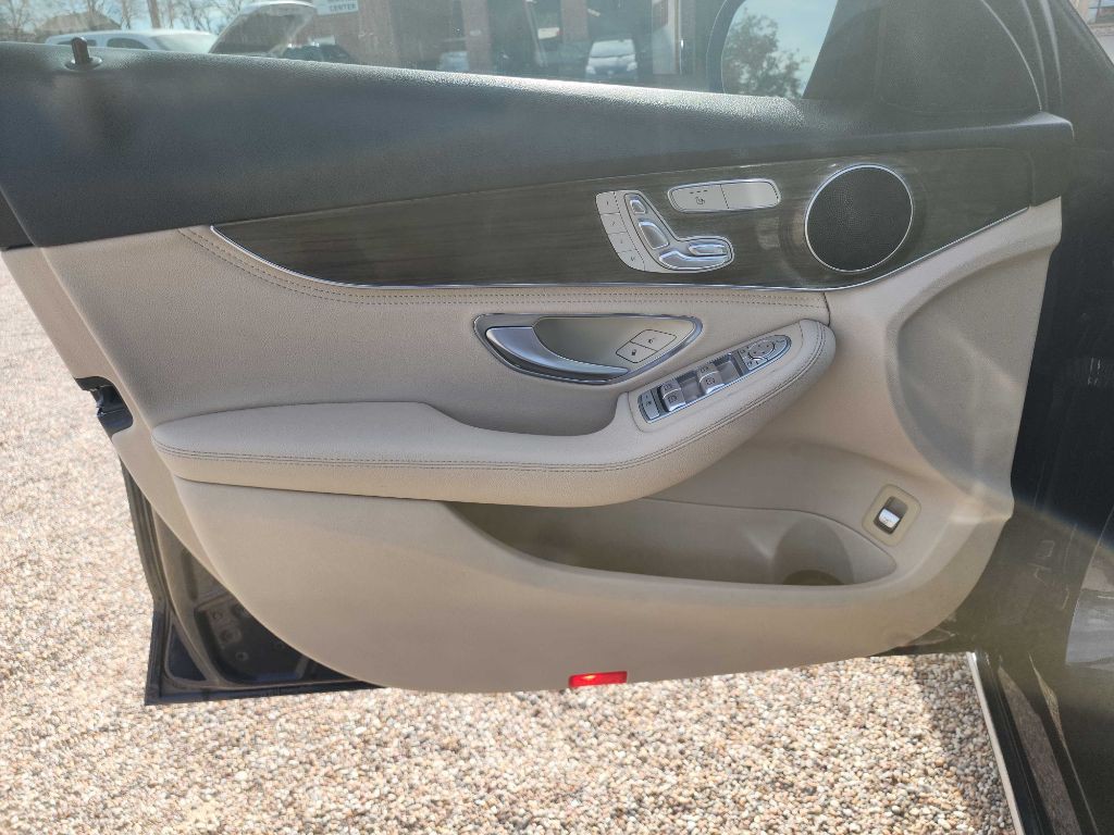 2016 Mercedes-Benz C-Class Image 11
